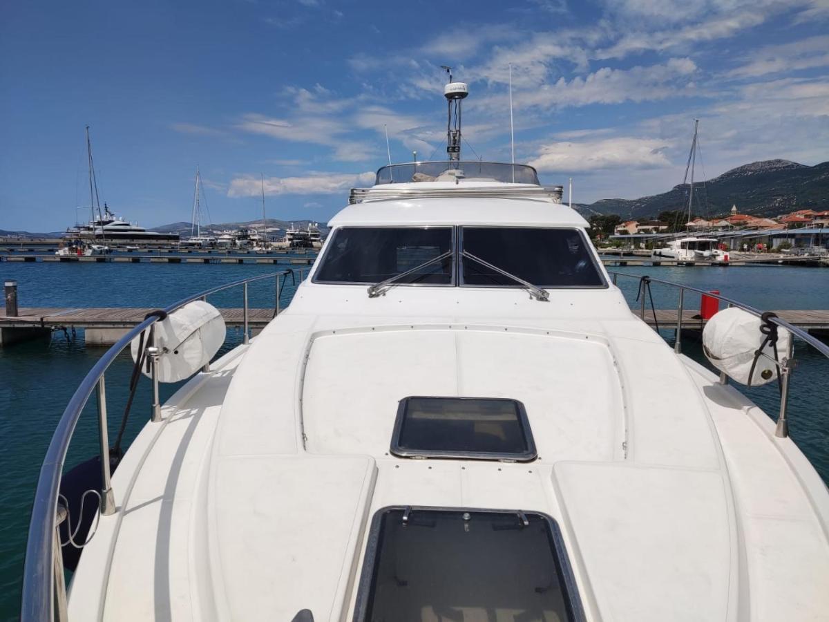 Luxury Yacht - Lex Of The Seas Hotell Split Eksteriør bilde