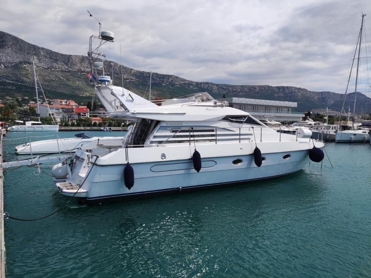 Luxury Yacht - Lex Of The Seas Hotell Split Eksteriør bilde
