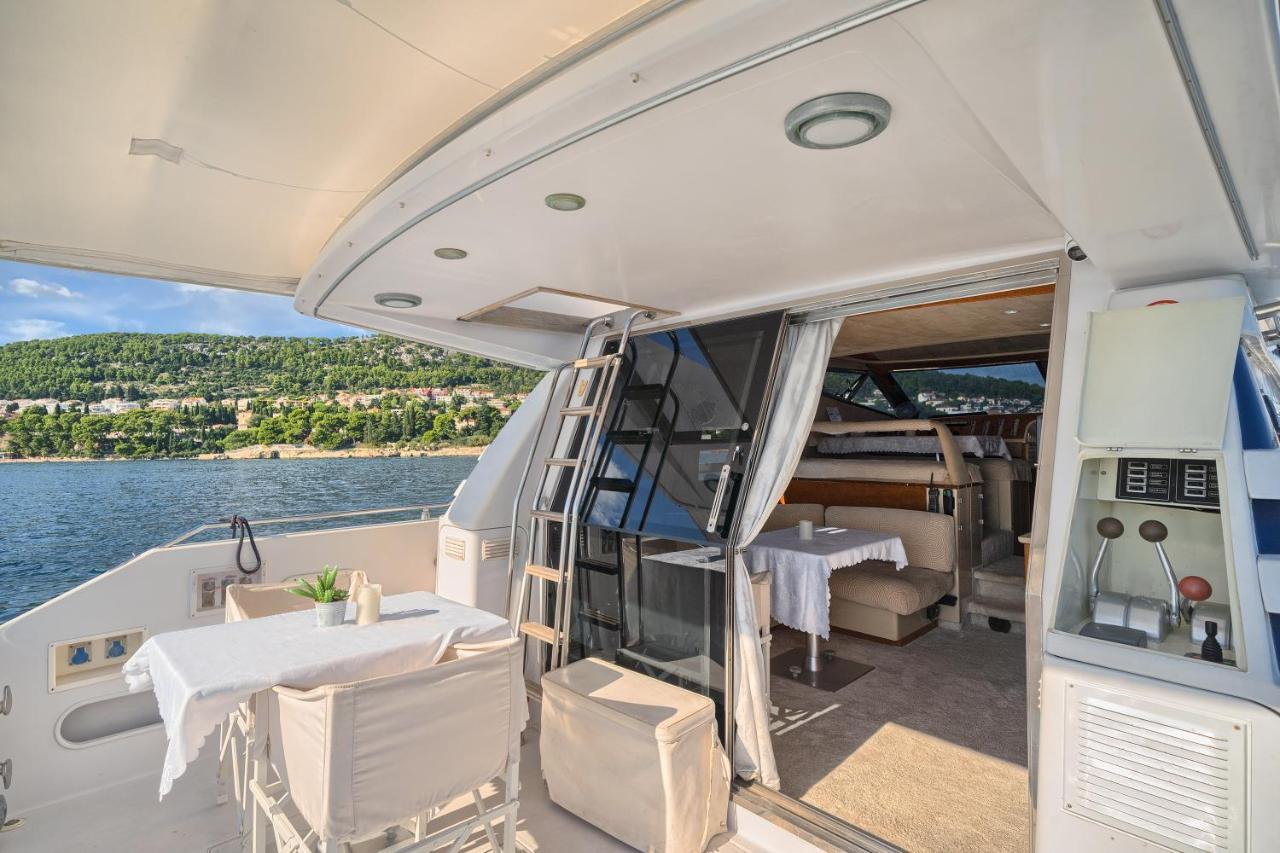 Luxury Yacht - Lex Of The Seas Hotell Split Eksteriør bilde